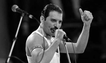 Потерянная песня Фредди Меркьюри попала на онлайн радио