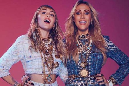 Феминистские песня и клип Майли Сайрус на онлайн радио